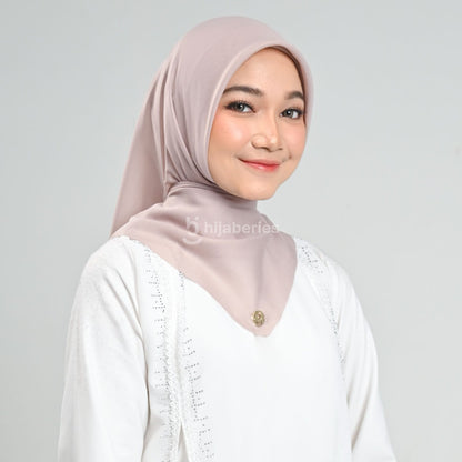 Hijaberies - Emily Paris Plain LC (Hijab Segiempat Paris Voile)