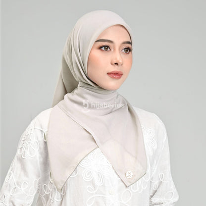 Hijaberies - Paris Legend (Hijab Segi Empat 110x110 cm)