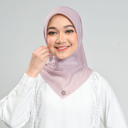 Hijaberies - Emily Paris Plain LC (Hijab Segiempat Paris Voile)