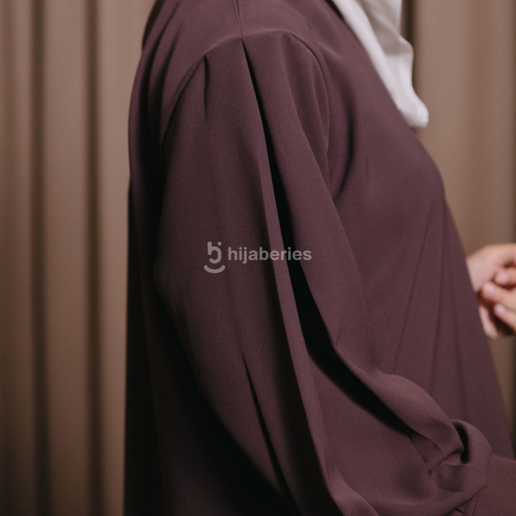 Hijaberies - Pleated Basic Blouse (Basic Blouse Timeless dengan Pleats Chic | Cocok Untuk Acara Formal/Kondangan/Raya)