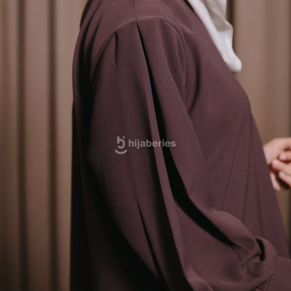 Hijaberies - Pleated Basic Blouse (Basic Blouse Timeless dengan Pleats Chic | Cocok Untuk Acara Formal/Kondangan/Raya)
