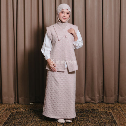 Hijaberies - Jacquard Asymetric Collar Vest (Asymetric Vest Wanita bahan Jacquard | Cocok Untuk Acara Formal/Kondangan/Raya)