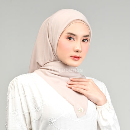 Hijaberies - Emily Paris Plain LC (Hijab Segiempat Paris Voile)