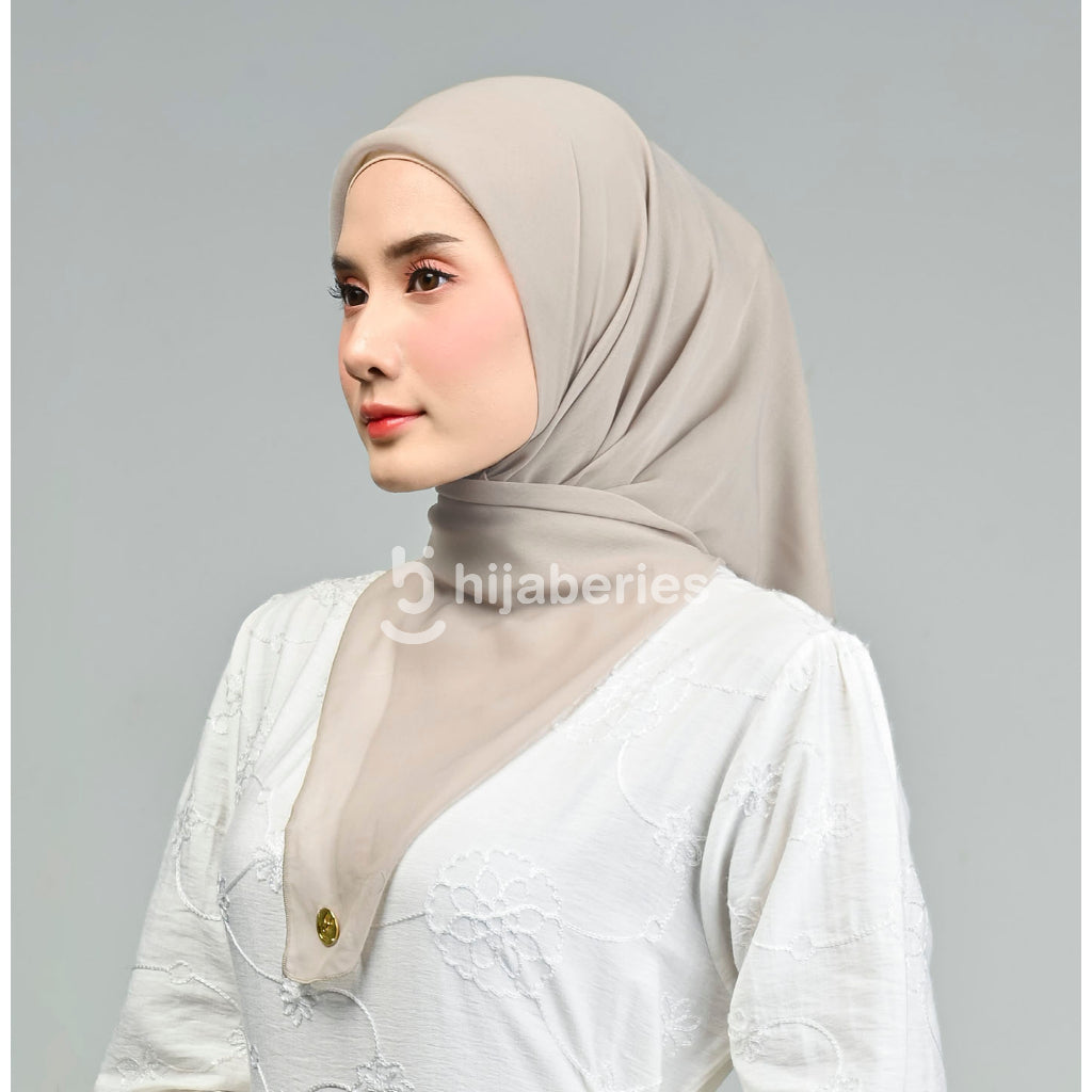 Hijaberies - Paris Basic Japan (Hijab Segiempat Paris Neci)