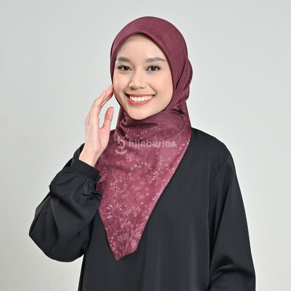 Hijaberies - Atalia Digital Pouch (Hijab Motif Segiempat Ukuran 110x110 cm)