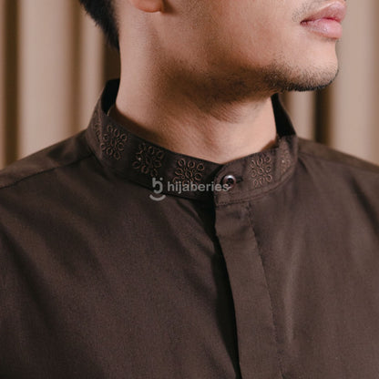 Hijaberies Raya - Koko Embroidery Collar (Baju Koko Lengan Pendek Laki - Laki)