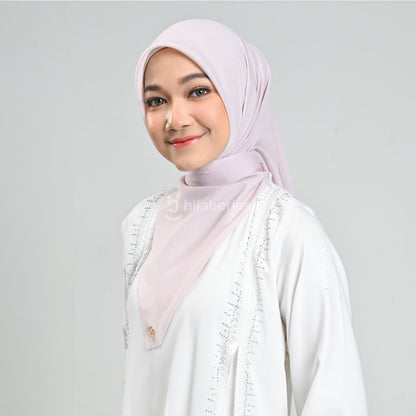 Hijaberies - Emily Paris Plain LC (Hijab Segiempat Paris Voile)