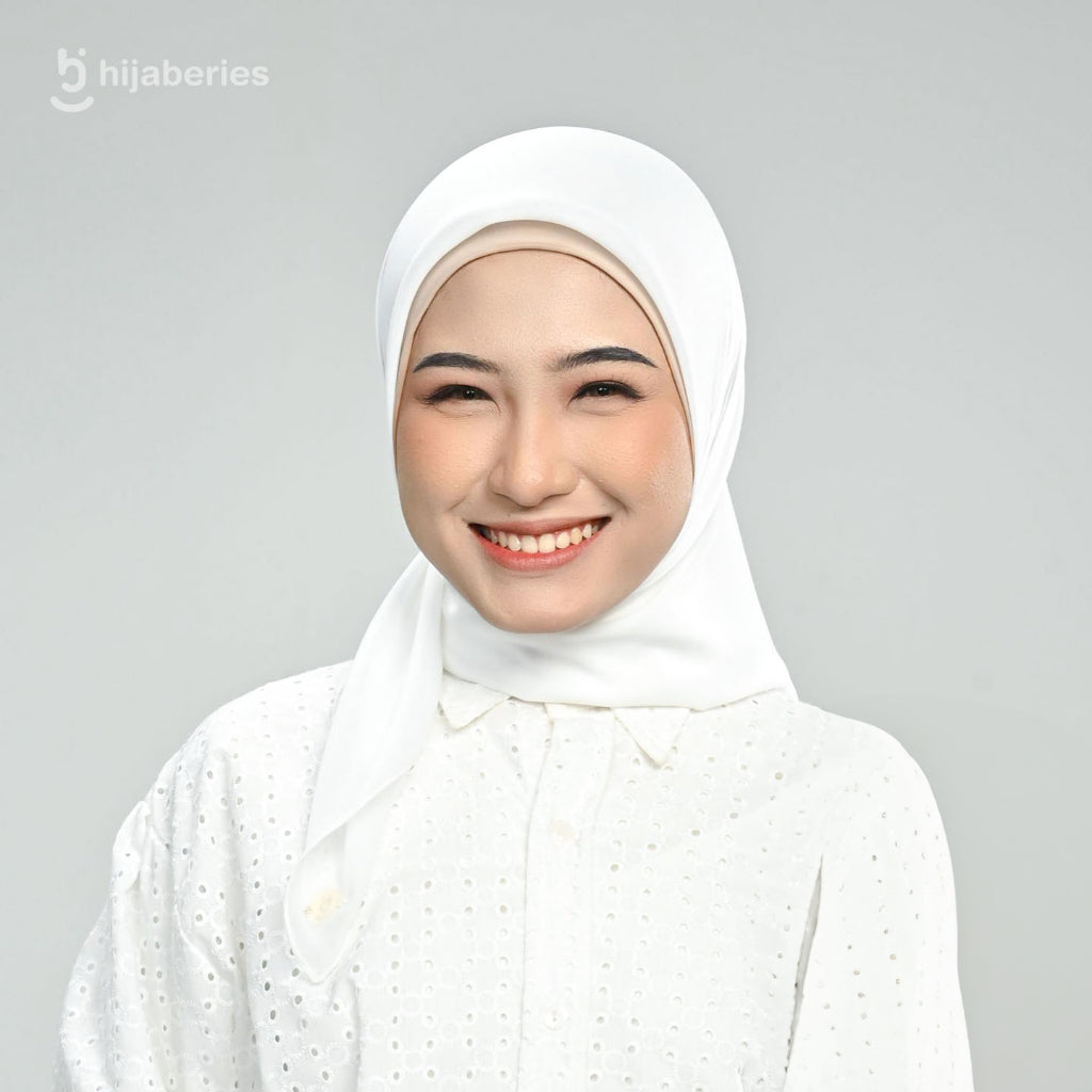 Hijaberies - Pollycotton Premium Nura Square (Kerudung Potton Jahit Tepi dan Neci)
