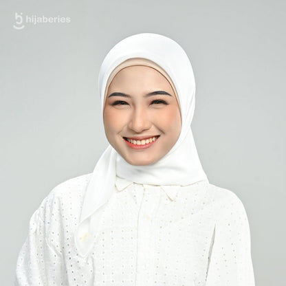 Hijaberies - Pollycotton Premium Nura Square (Kerudung Potton Jahit Tepi dan Neci)