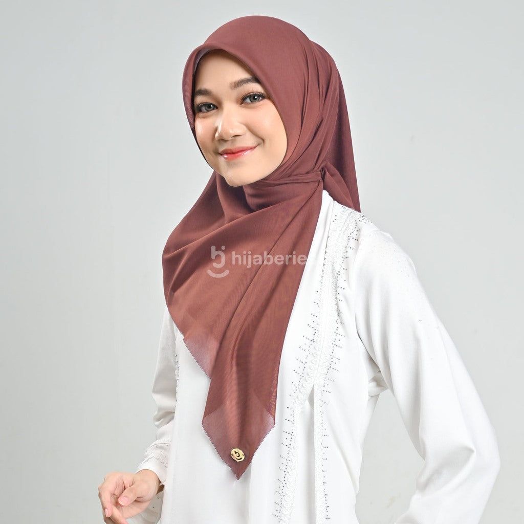 Hijaberies - Emily Paris Plain LC (Hijab Segiempat Paris Voile)