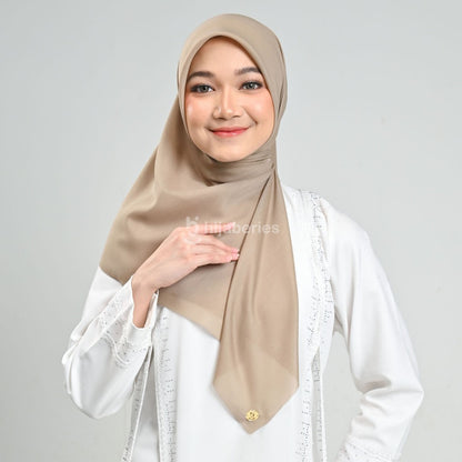 Hijaberies - Emily Paris Plain LC (Hijab Segiempat Paris Voile)