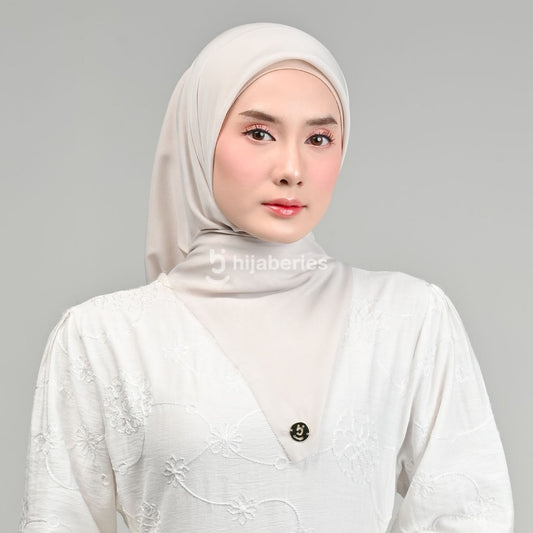 Hijaberies - Emily Paris Plain LC (Hijab Segiempat Paris Voile)
