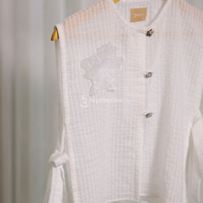 Hijaberies - Flowery Shawl Vest Kids (Vest Anak dengan Aksen Bungan yang Manis | Cocok Untuk Acara Formal/Kondangan/Raya)