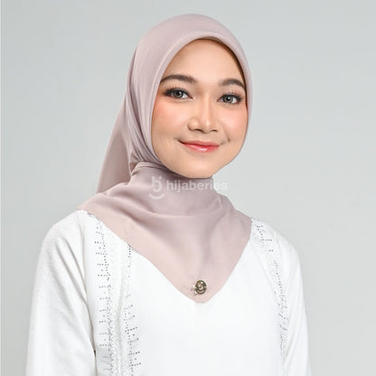 Hijaberies - Emily Paris Plain LC (Hijab Segiempat Paris Voile)