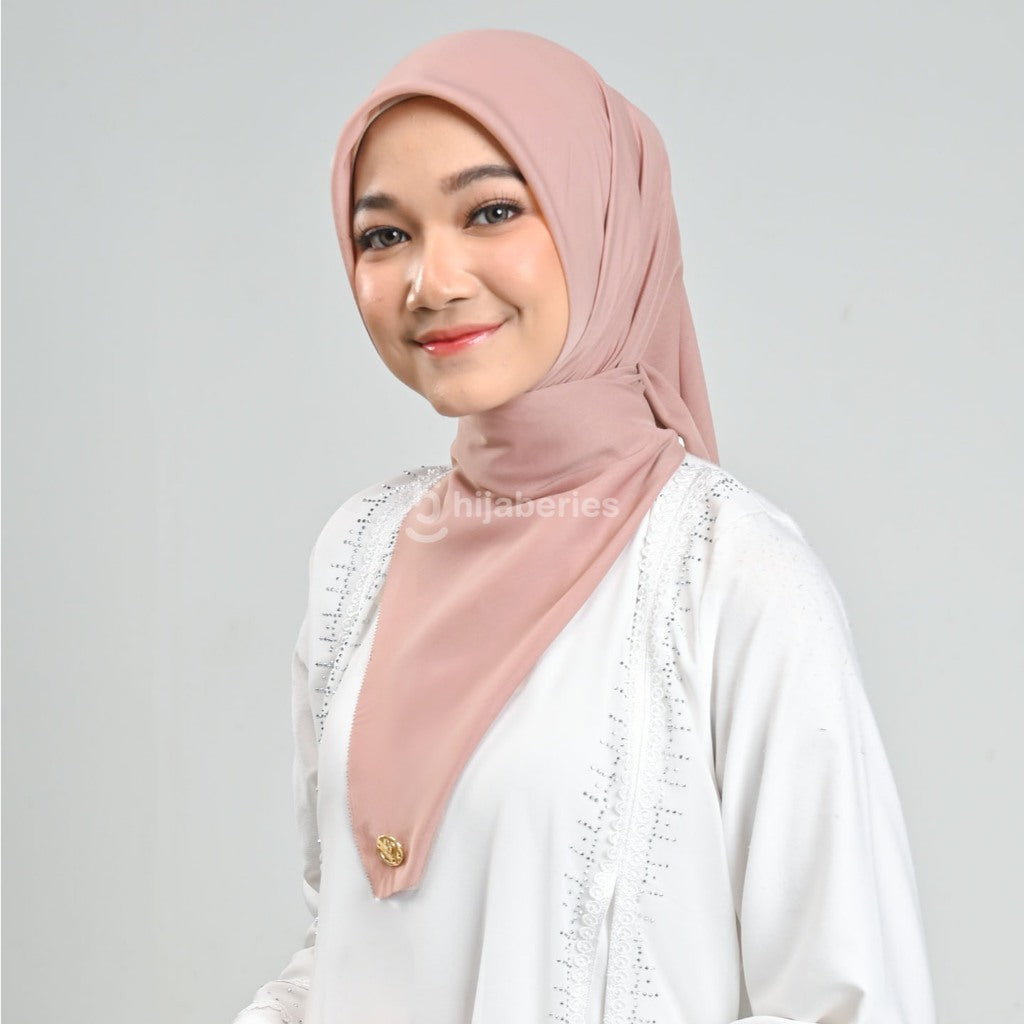 Hijaberies - Emily Paris Plain LC (Hijab Segiempat Paris Voile)