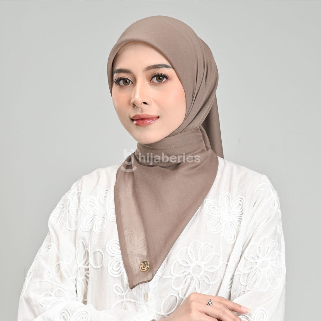 Hijaberies - Paris Legend (Hijab Segi Empat 110x110 cm)