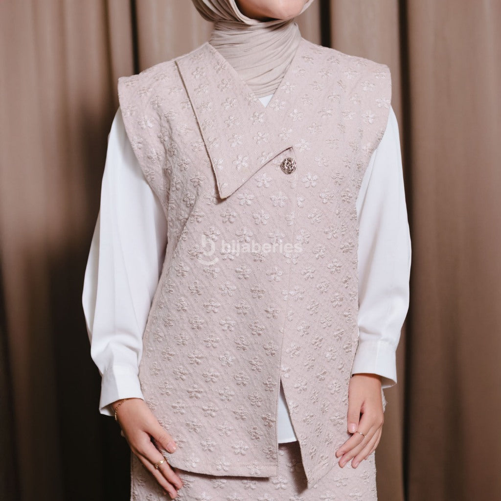 Hijaberies - Jacquard Asymetric Collar Vest (Asymetric Vest Wanita bahan Jacquard | Cocok Untuk Acara Formal/Kondangan/Raya)