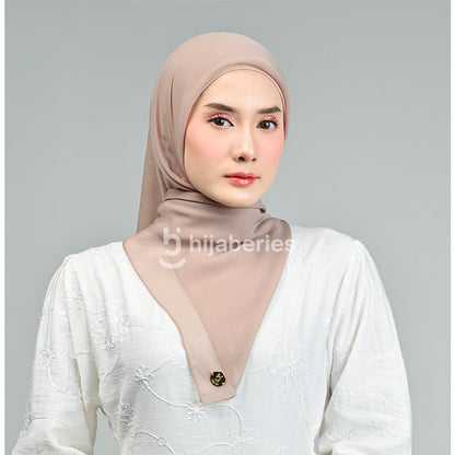 Hijaberies - Paris Basic Japan (Hijab Segiempat Paris Neci)