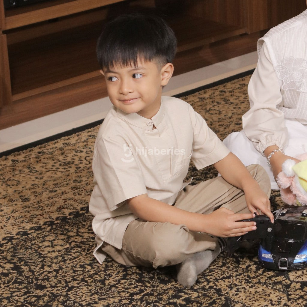 Hijaberies Raya - Koko Basic Kids (Koko Anak dengan Potongan Basic dan Tampilan Berkelas)