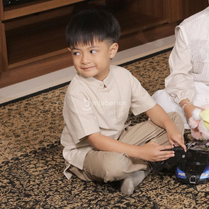 Hijaberies Raya - Koko Basic Kids (Koko Anak dengan Potongan Basic dan Tampilan Berkelas)