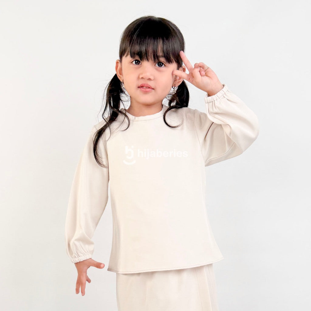 Hijaberies - Basic Blouse Kids (Blouse Anak dengan Tampilan Simpel dan Elegan | Cocok Untuk Acara Formal/Kondangan/Raya)