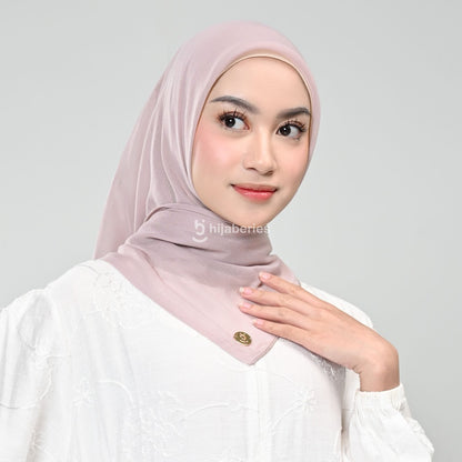 Hijaberies - Paris Legend (Hijab Segi Empat 110x110 cm)
