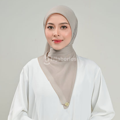 Hijaberies - Paris Sienna Seamles (Hijab Segiempat bahan Paris Japan dengan Finishing Seamless)