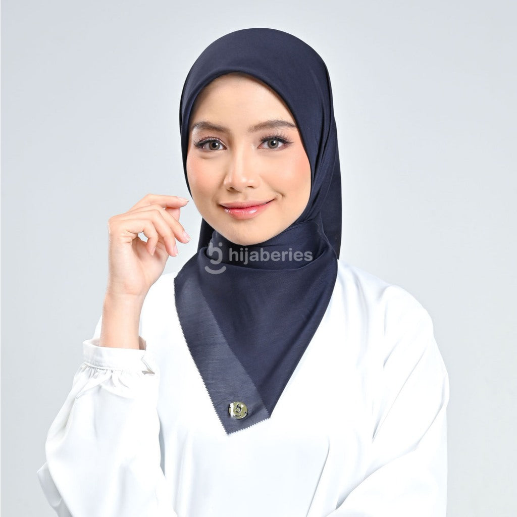Hijaberies - Emily Paris Plain LC (Hijab Segiempat Paris Voile)