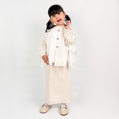 Hijaberies - Flowery Shawl Vest Kids (Vest Anak dengan Aksen Bungan yang Manis | Cocok Untuk Acara Formal/Kondangan/Raya)