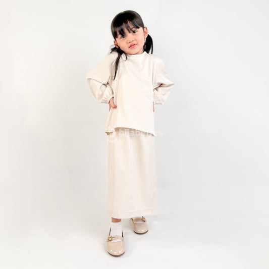 Hijaberies - Basic Blouse Kids (Blouse Anak dengan Tampilan Simpel dan Elegan | Cocok Untuk Acara Formal/Kondangan/Raya)