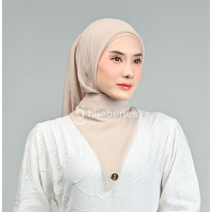 Hijaberies - Paris Basic Japan (Hijab Segiempat Paris Neci)