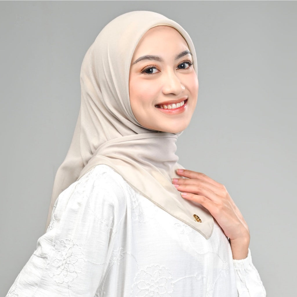 Hijaberies - Paris Basic Japan (Hijab Segiempat Paris Neci)