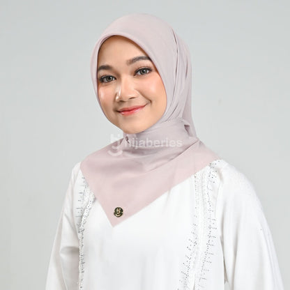 Hijaberies - Emily Paris Plain LC (Hijab Segiempat Paris Voile)