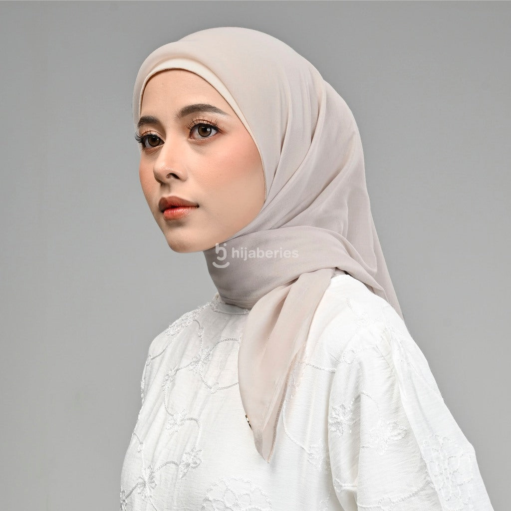 Hijaberies - Paris Legend (Hijab Segi Empat 110x110 cm)