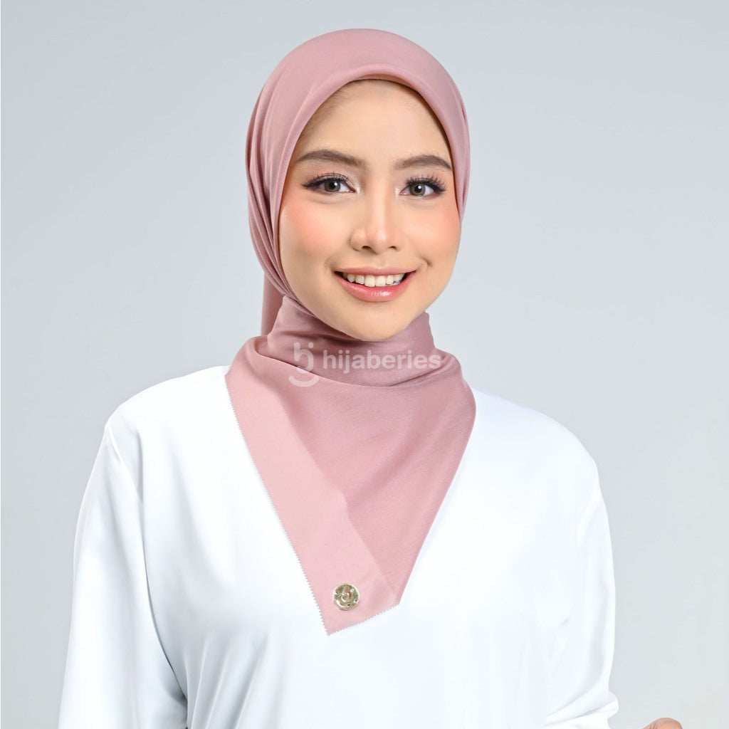 Hijaberies - Emily Paris Plain LC (Hijab Segiempat Paris Voile)