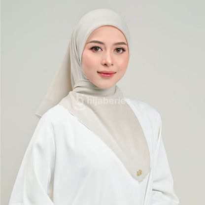 Hijaberies - Paris Sienna Seamles (Hijab Segiempat bahan Paris Japan dengan Finishing Seamless)