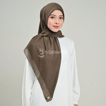 Hijaberies - Paris Sienna Seamles (Hijab Segiempat bahan Paris Japan dengan Finishing Seamless)