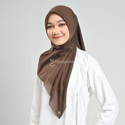 Hijaberies - Emily Paris Plain LC (Hijab Segiempat Paris Voile)