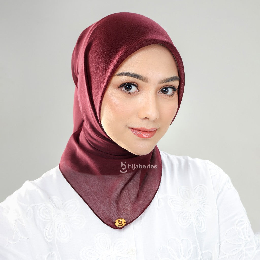 Hijaberies - Paris Basic Japan (Hijab Segiempat Paris Neci)