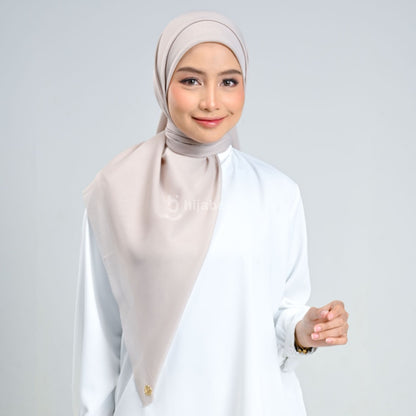 Hijaberies - Emily Paris Plain LC (Hijab Segiempat Paris Voile)