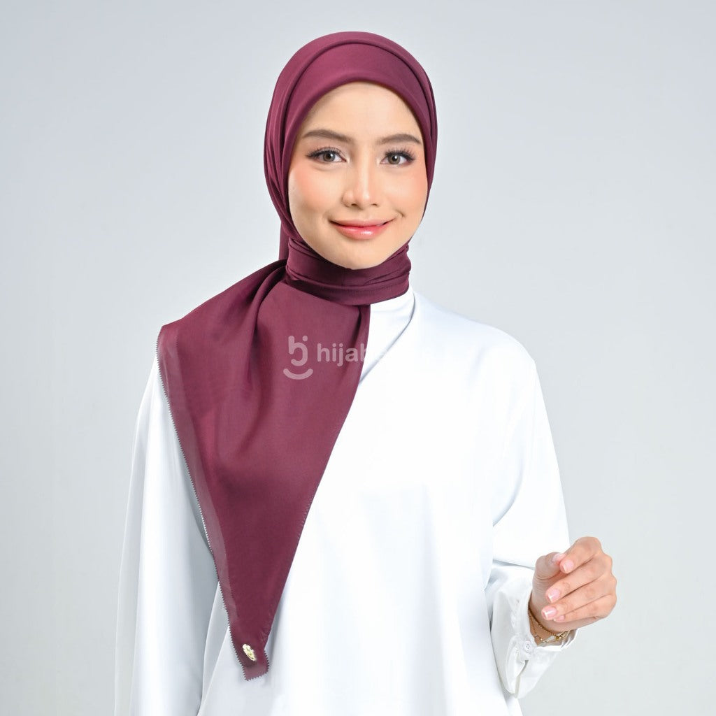 Hijaberies - Emily Paris Plain LC (Hijab Segiempat Paris Voile)