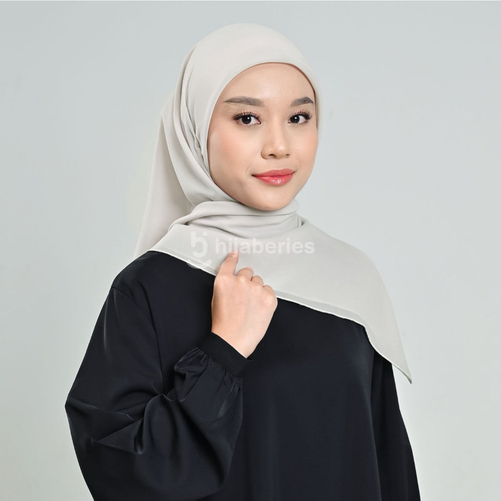 Hijaberies - Pollycotton Premium Nura Square (Kerudung Potton Jahit Tepi dan Neci)
