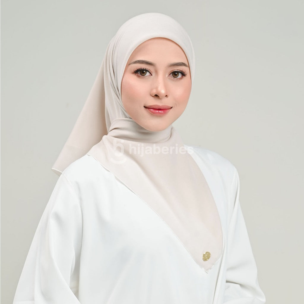 Hijaberies - Paris Sienna Seamles (Hijab Segiempat bahan Paris Japan dengan Finishing Seamless)
