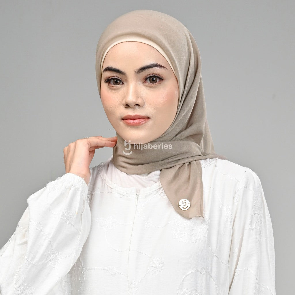 Hijaberies - Paris Legend (Hijab Segi Empat 110x110 cm)
