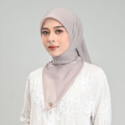 Hijaberies - Paris Legend (Hijab Segi Empat 110x110 cm)